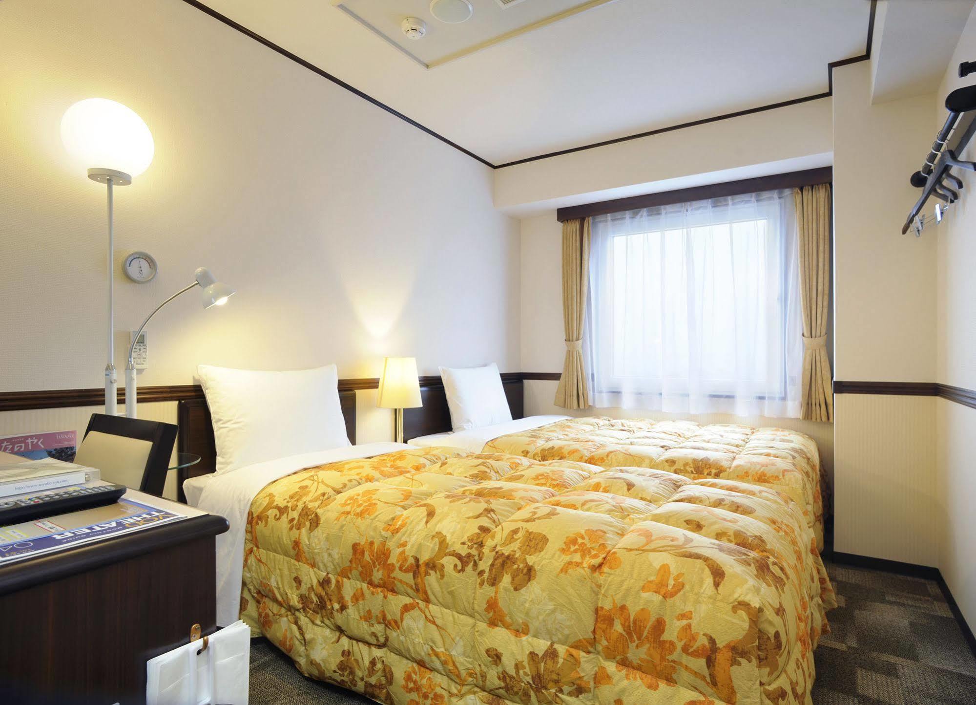 Toyoko Inn Saitama Shintoshin Екстериор снимка